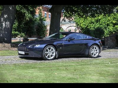 Aston Martin+Vantage